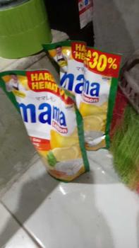Product Review of Mama Lemon Sabun Cuci Piring Lemon & Daun Mint Refill 680ml x2 from M**A J**K S** 0
