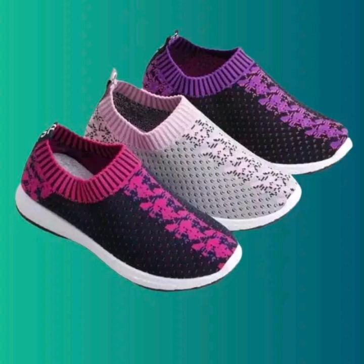 sepatu sandal anak dan dewasa sepatu santai wanita / alas Kaki 2