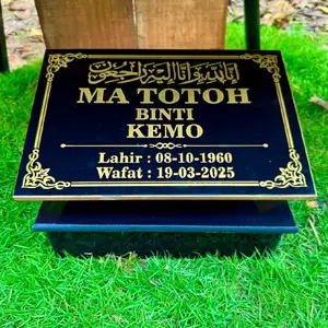 BATU NISAN NAMA PLUS DUDUKAN UKURAN 20cm X 30cm Bisa COD Granit Premium Anti Luntur Bertahan Hingga Puluhan Tahun Cat Premium Lengkap Dengan Peti Kayu