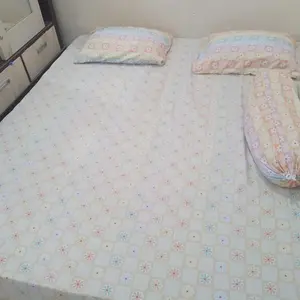 Sprei Karet Motif MOMO 2 - Ukuran 160, 180 dan 200 x 200