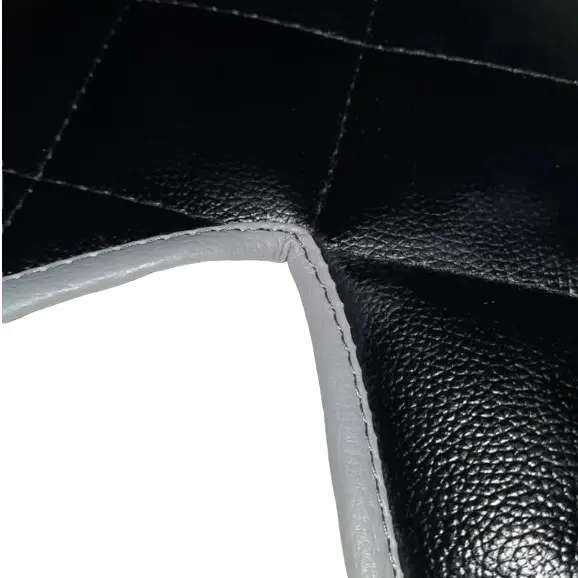 Alas Dashboard Mobil Toyota Avanza / Xenia All Type Lama 2004-2011 Pelindung Berbahan Kulit 8