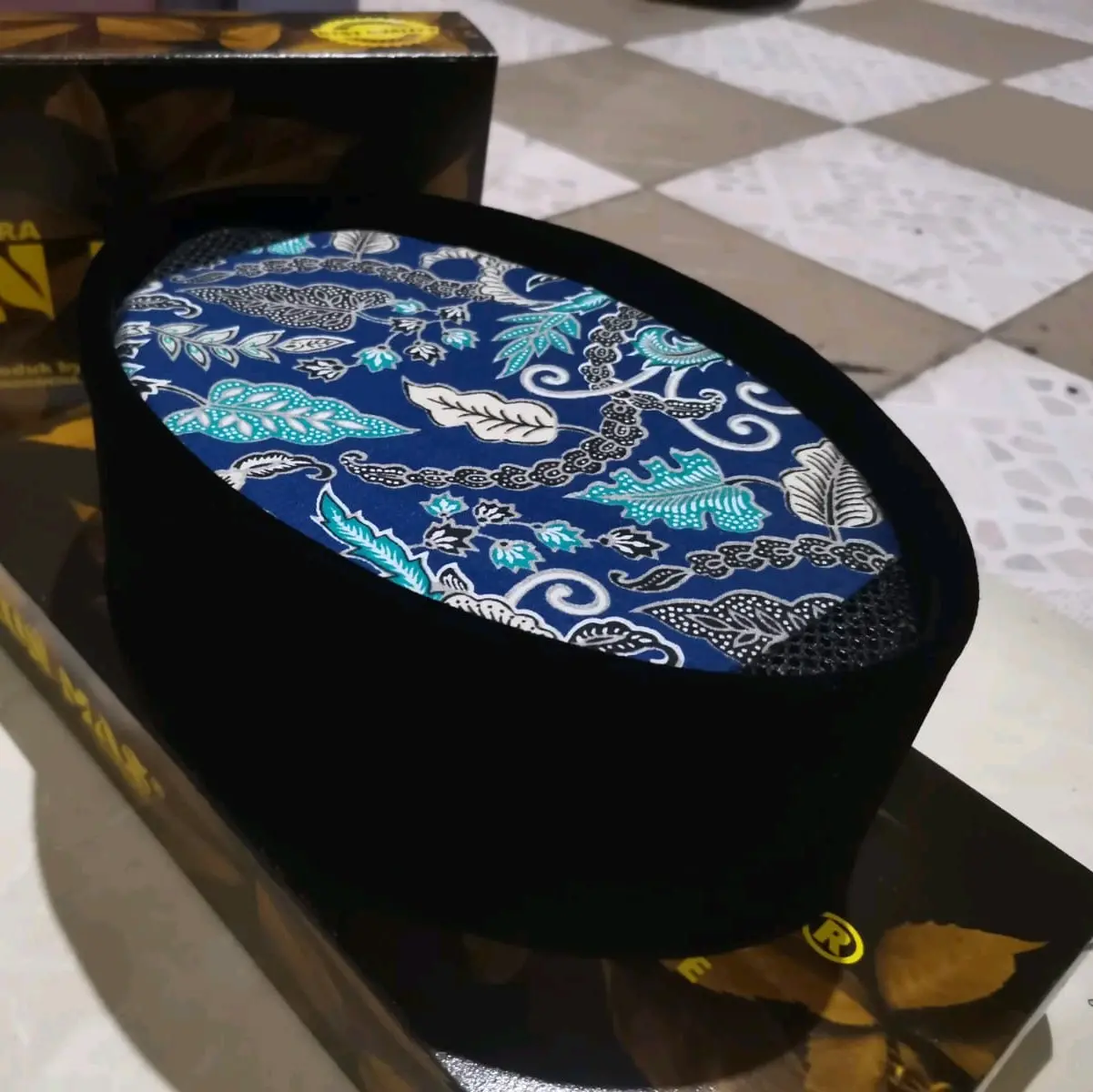 Songkok Peci ac batik warna biru dan bludru hitam