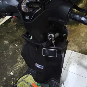 2in1 LCD Digital Pengukur Temperatur Air Voltmeter Tekanan Udara/ 12V 24V 2in1 LCD Car Digital Display Gauge Voltage Pressure Water Temp Meter with Buzzer Alarm M10/ Voltmeter Suhu Motor Mobil