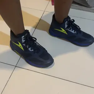 GLVIU Momentum Sepatu Volly Size 38-44 Sepatu Olahraga Bulutangkis Basket Pria Wanita