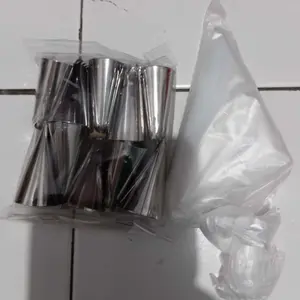 10 pcs spuit wilton lokal + plastik segitiga 10 pcs dekorasi kue alat dapur kitchenware