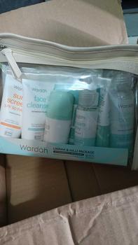 Product Review of Wardah Umrah & Hajj Package - Paket Haji dan Umroh - Hair and Body Wash, Face Cleanser, Sunscreen SPF 50 PA+++ , Anti Perspirant Deodorant, Moisturizer, Lip Treatment Balm, ZamZam Water Spray from U** n**a h**h 1
