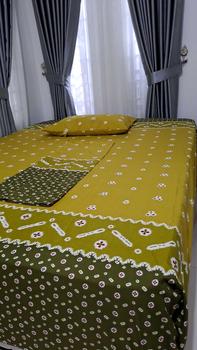 Product Review of SPREI DOBEL KARET ANTI GESER UKURAN KOMPLIT SPREI MOTIF JUMPUTAN SOLO//SPREI JUMPUTAN BEST SELLER/SPREI BATIK JADUL from a**4 0