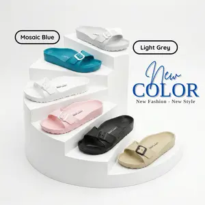 Limitless -  Sandal Wanita Dewasa Slop Elegan Flatrom Fashion Sendal Selop Cewek Polos Simpel Black Jelly Shoes ( Karet )