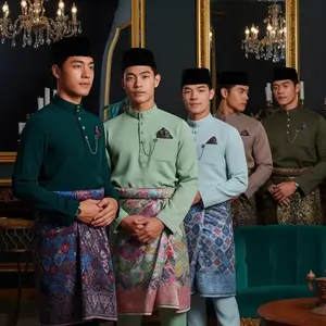 JICHAO Setelan Busana Melayu 2026 Kancing Permata Cantik Versi Kotak Hadiah Idul Fitri 2026 Pakaian Melayu Setelan Pria Muslim Kain Katun Lembut Nyaman Lengan Panjang Seri Terbaru Elegan