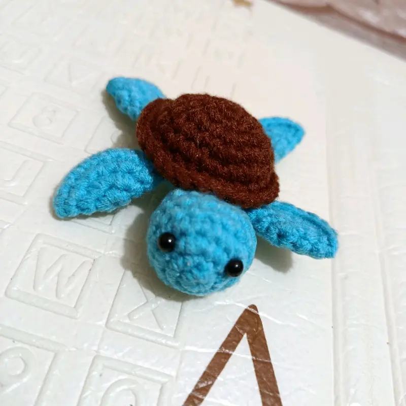 Arisa Crochet Turtle Keychain Handmade / Gantungan Kunci Bentuk Kura-kura 3
