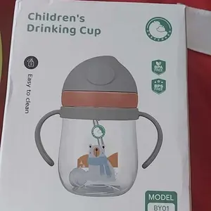Preferred&Dr.isla Gelas Lucu Anak BY01 250ml Sedotan Anti Tersedak BPA Free Double Handles Tutup Pop-up Cocok untuk Anak di Atas 6 Bulan Desain 360 Derajat Bahan Polypropylene/Silikon