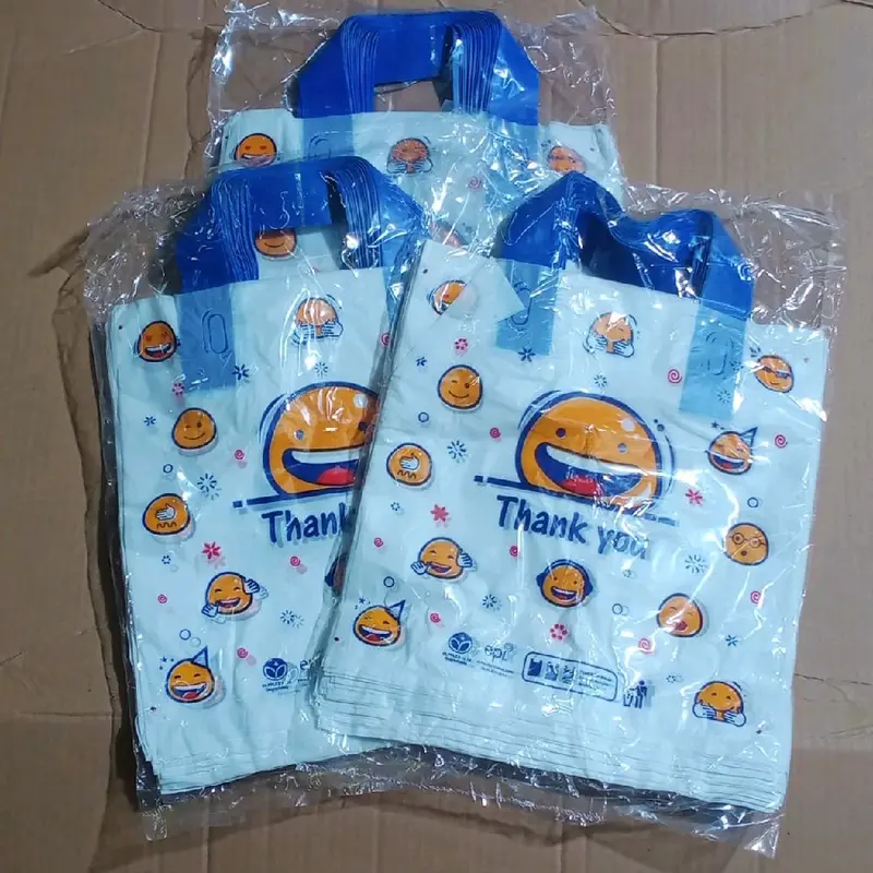 50pcs Kantong Plastik Motif Smile 23x35cm 30x32cm 35x40cm/Kantong Plastik Smile/Shopping Bag 1