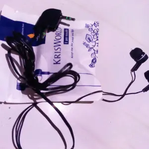 Headset murah random di Bawah Harga Pabrik untuk Kualitas Suara sedang