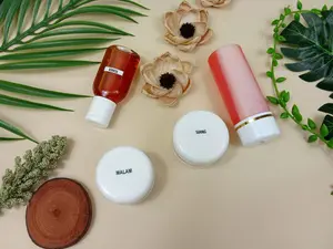 R Size 4in1 Paket Perawatan Wajah Memutihkan Mencerahkan Mengecilkan Pori-Pori Cocok Semua Jenis Kulit