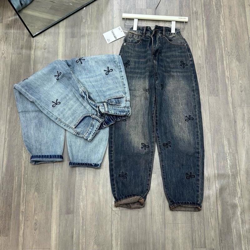 TIENSTYLE - Quần Jean Baggy Nữ Lưng Chun Thêu Nơ 2 Màu Bụi Quần Dài Nữ Bigsize Chất Denim Mềm Dài 95Cm Cho Nấm