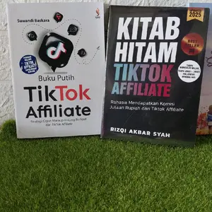 paket 2 buku kitab hitam tiktok dan buku putih tiktok edisi 2025