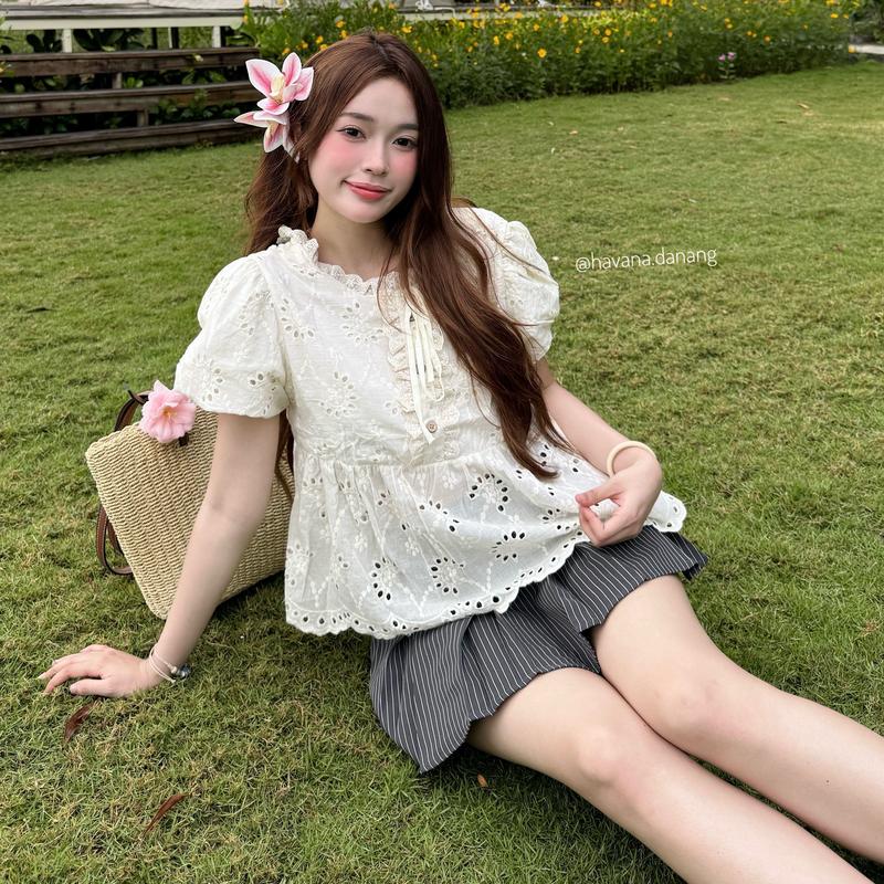   PB.HAVANA  Áo kiểu babydoll PEONY cổ viền bèo họa tiết hoa phối cúc cài vintage AO463 