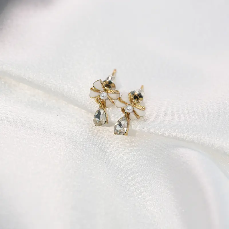 【Anting-anting】 【Pita kupu-kupu&Anting tetesan air】【COD】Pita kupu-kupu yang anggun，Segar dan manis，Anting Prancis，Model yang sama dengan selebriti，Anting wanita berbentuk tetesan air,Earrings 1