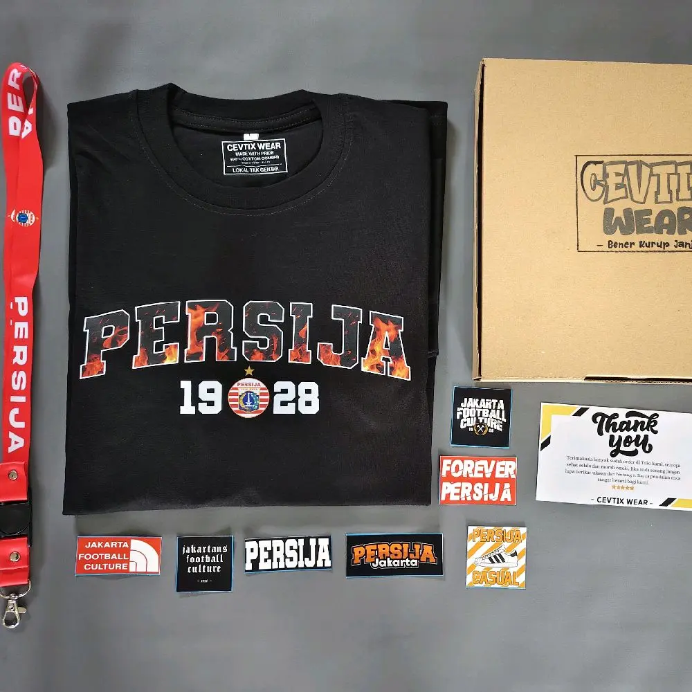 KAOS PERSIJA (logo) FREE LANYARD STIKER KARDUS BOX