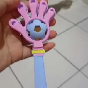 Mainan Kerincingan Bayi Bentuk Tangan SS 1758