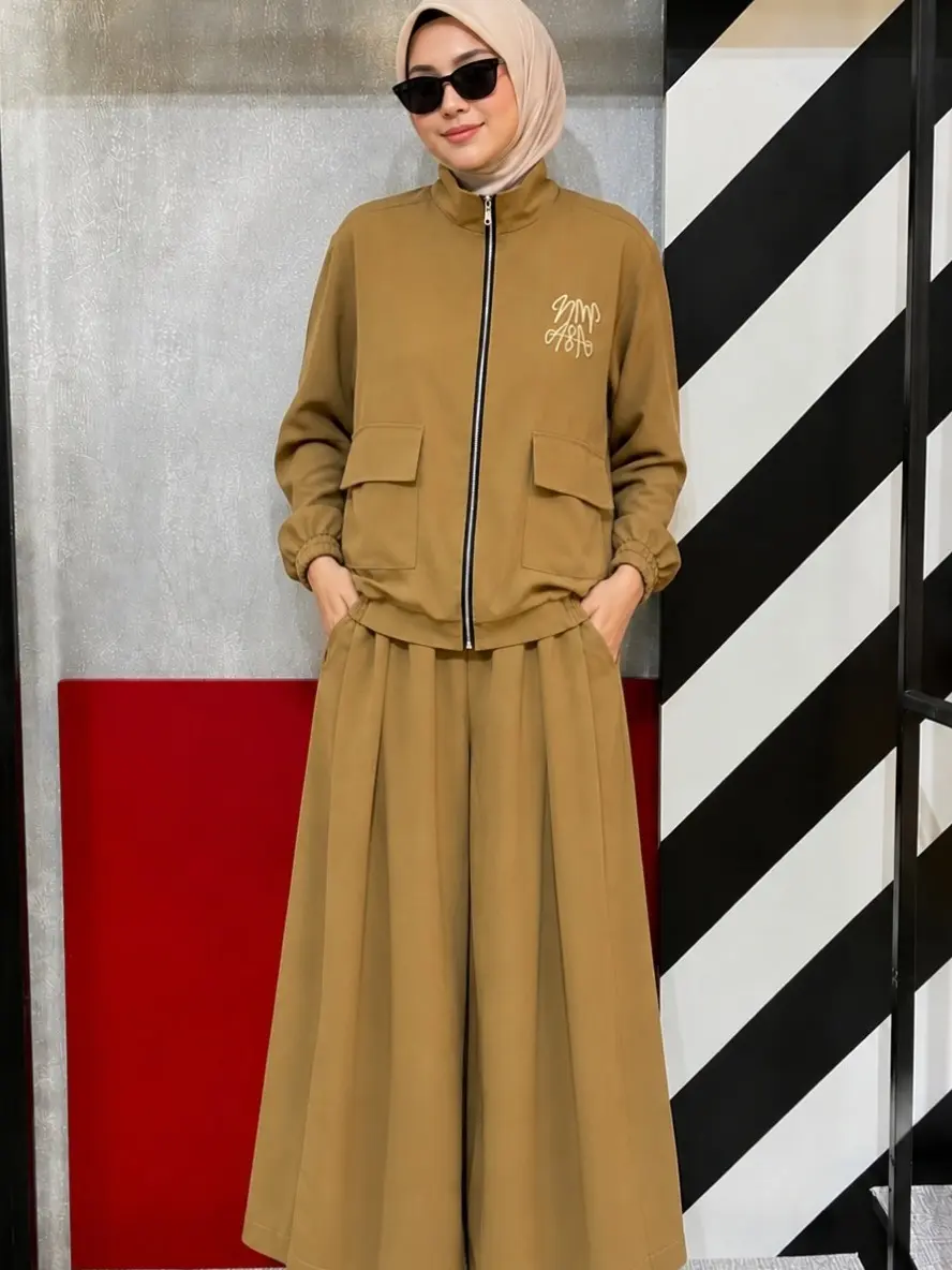 Oneset Sporty Galina by Numiaa Fashion - Set Atasan dan Celana untuk Aktivitas Olahraga Islami