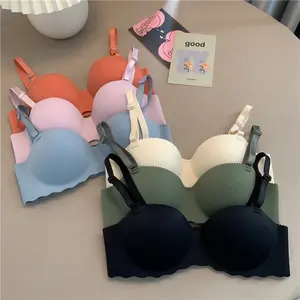 4 pcs WAJIB UP SIZE !!!!!!!BRA / BH WANITA SEAMLESS PUSH UP BUSA SEDANG TANPA KAWAT CUP B 909