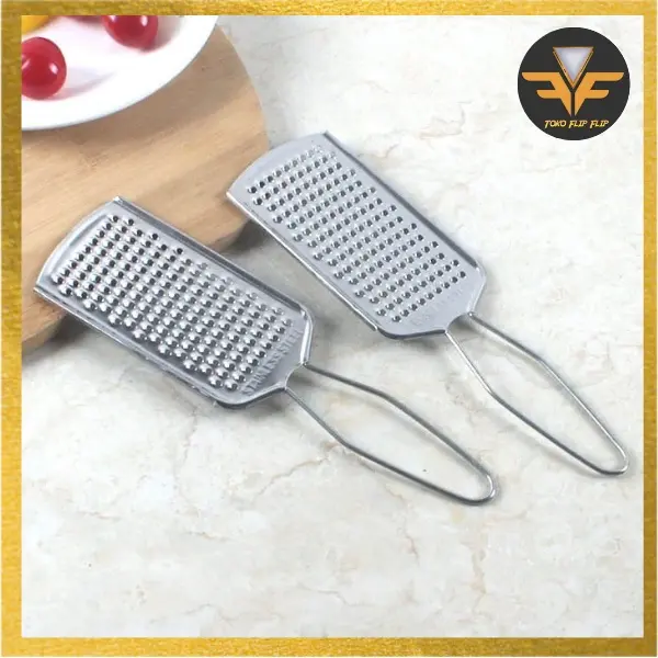 Parutan Keju Stainless Steel Anti Karat Alat Pemarut Peeler Grater / Parutan Coklat Kentang Wortel
