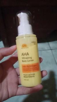 Product Review of [100ml] WHITE INC AHA Body Lotion to Whitening & Moisturising | Hand Body Lotion Pencerah Mencerahkan Melembabkan Sebagai Body Booster |  Arbutin, Glycolic, Niacinamide from ** 1