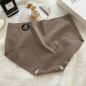 JD131 Celana Dalam Seamless Wanita CD Antibakteri Halus Lembut Sutra