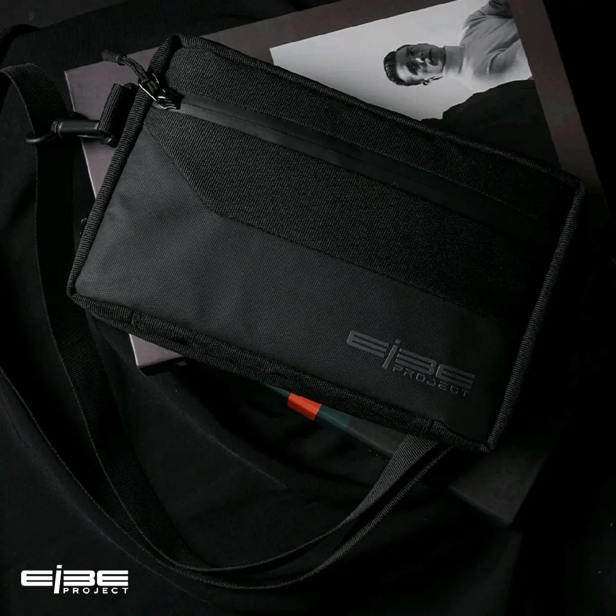 NAVARO Slingbag Handbag Clutchbag Tas Selempang Pria/cowok Dewasa Waterproof Anti air Hitam Waistbag