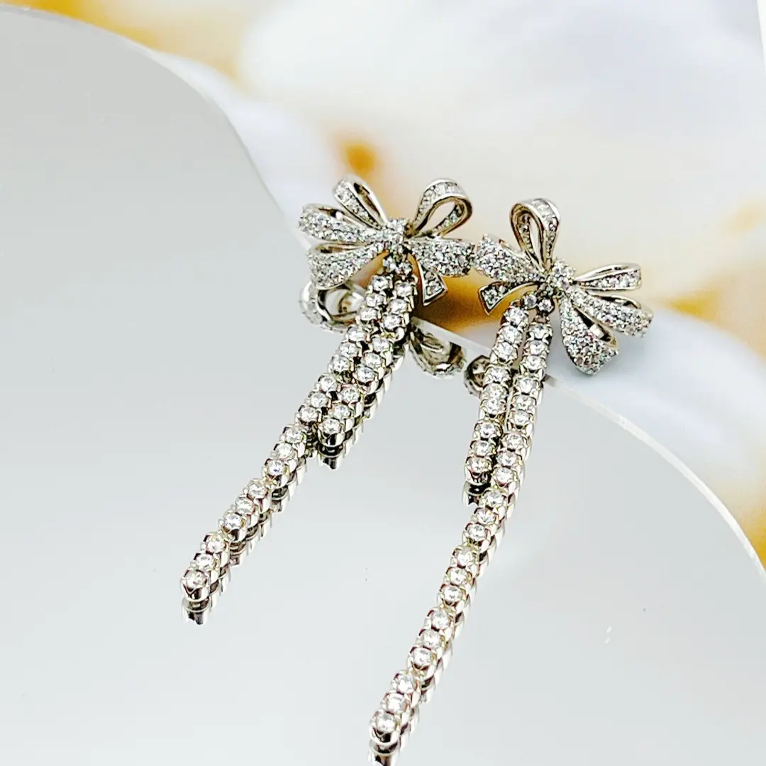 Bông Tai Đinh tán Tua Rua Nơ Dát Zircon, Thiết Kế Tinh Tế Cỡ Nhỏ Dành Cho Nữ