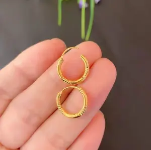 Anting Gipsi Bulat Titanium Gold Anti Karat Elegan untuk Anak-Anak - Costume