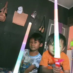 Mainan Pedang-Pedangan LED, LED Sword Toys Pedang Lampu Anak | Mainan Anak Pedang Pedangan Plastik Ada Lampu Led Nyala Starwars