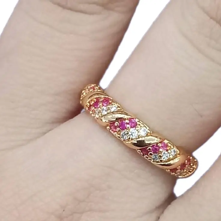 Cincin Ring Permata - Model Terbaru dengan Permata Berkilau