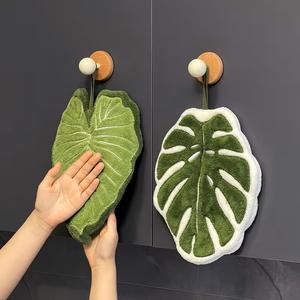 Paños de mano creativos de coral fleece con diseño colgante, paquete de 2 piezas, altamente absorbentes para baño, cocina y comedor