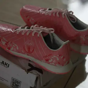 YULAKI FOOTWEAR - Sepatu Futsal New Batman X Ruze Full Pict Limited Edition Pack Ringan Dan Fleksibel Gratis Paket Lengkap