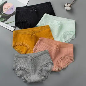 Celana Dalam Wanita Katun Renda Lembut dan Elegan Cd Lembut Motif Polos Ukuran Dewasa