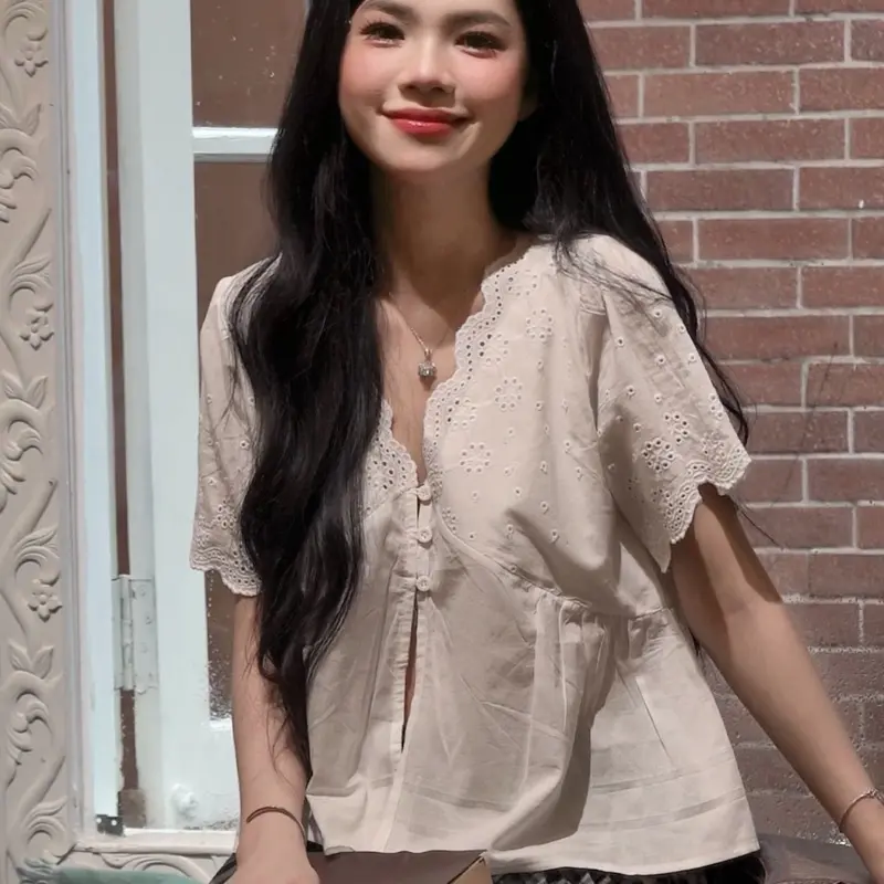 [SMOR ROOM] Áo sơ mi kiểu nữ phối hoa thêu cotton SORA | BigBuy360 - bigbuy360.vn