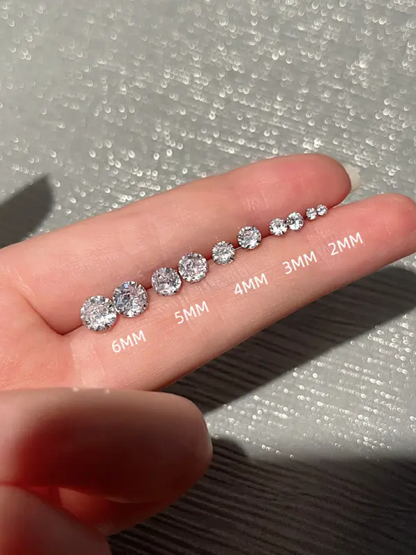 EAR PARTNER-999 SILVER Anting-anting perak murni wanita untuk merawat lubang telinga, dilengkapi hiasan berlian, anting tusuk elegan bernuansa mewah, dapat dipakai tidur tanpa dilepas.