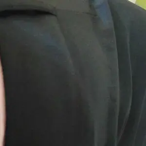 ROK KERJA WANITA / ROK SPAN REMPEL BELAKANG Hitam Muslim