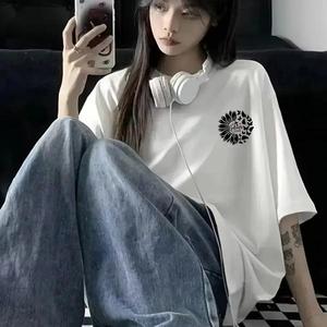 女性用半袖Tシャツ、高級トレンド英語半角サンフラワーラウンドネック、ゆったり、純綿カジュアルトップス、ラウンドネック、ショルダーベルト、ゆったりシルエット、通気性、肩落ちデザインプリントTシャツ夏のゆったりタイプ