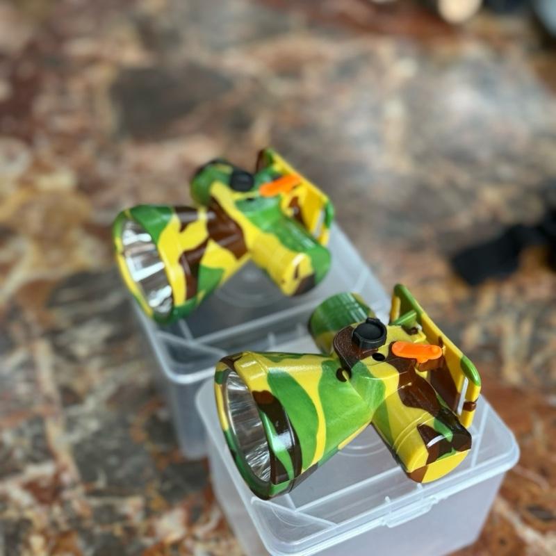 2 cái đèn pin đội đầu  sạc pin đèn pin rọi đầu