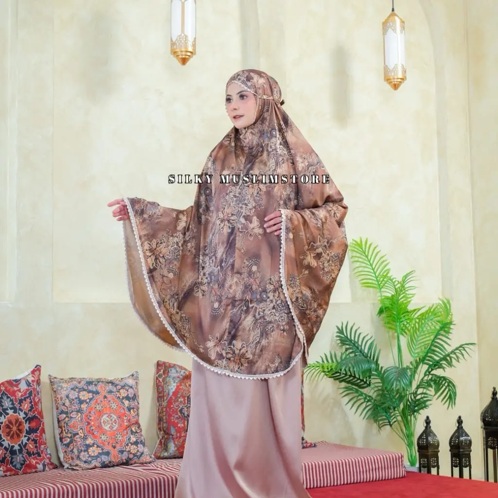 SILKY MUSLIMSTORE / GROSIR /  Mukenah Armania Silk / bawahan polos / Renda Cantik / TAS Traveling / untuk dewasa