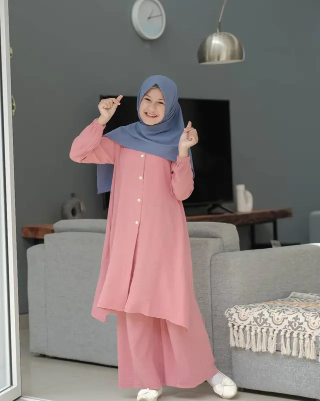 Fashion Muslim Setelan Anak Prempuan Remaja Tanggung Usia 7-15 Tahun One Set Anak Tunik Plus Kulot Bahan Terbaru Cringkle Airflow Premium Crinkle Baju Wanita Atasan 4