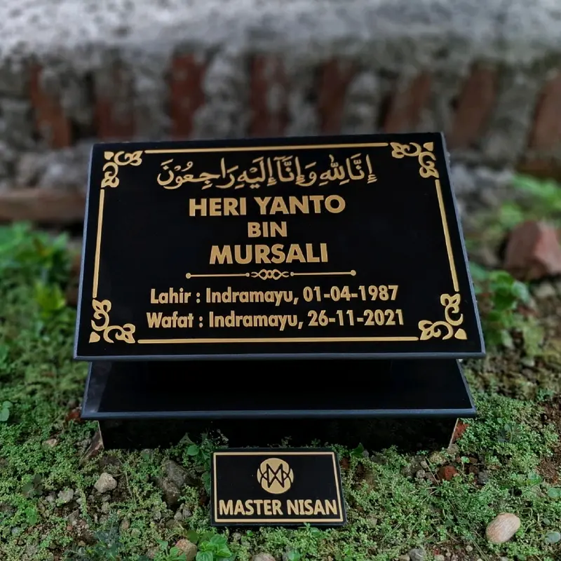 Batu Nisan Granit Uk 20x30 Berkualitas Dengan Dudukan 3