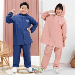 Moonkids Jas Hujan Anak Laki Laki & Perempuan Series - Seri Anak-anak Bahan PVC 0.25 Desain Menarik Tas Simpan Garansi Original