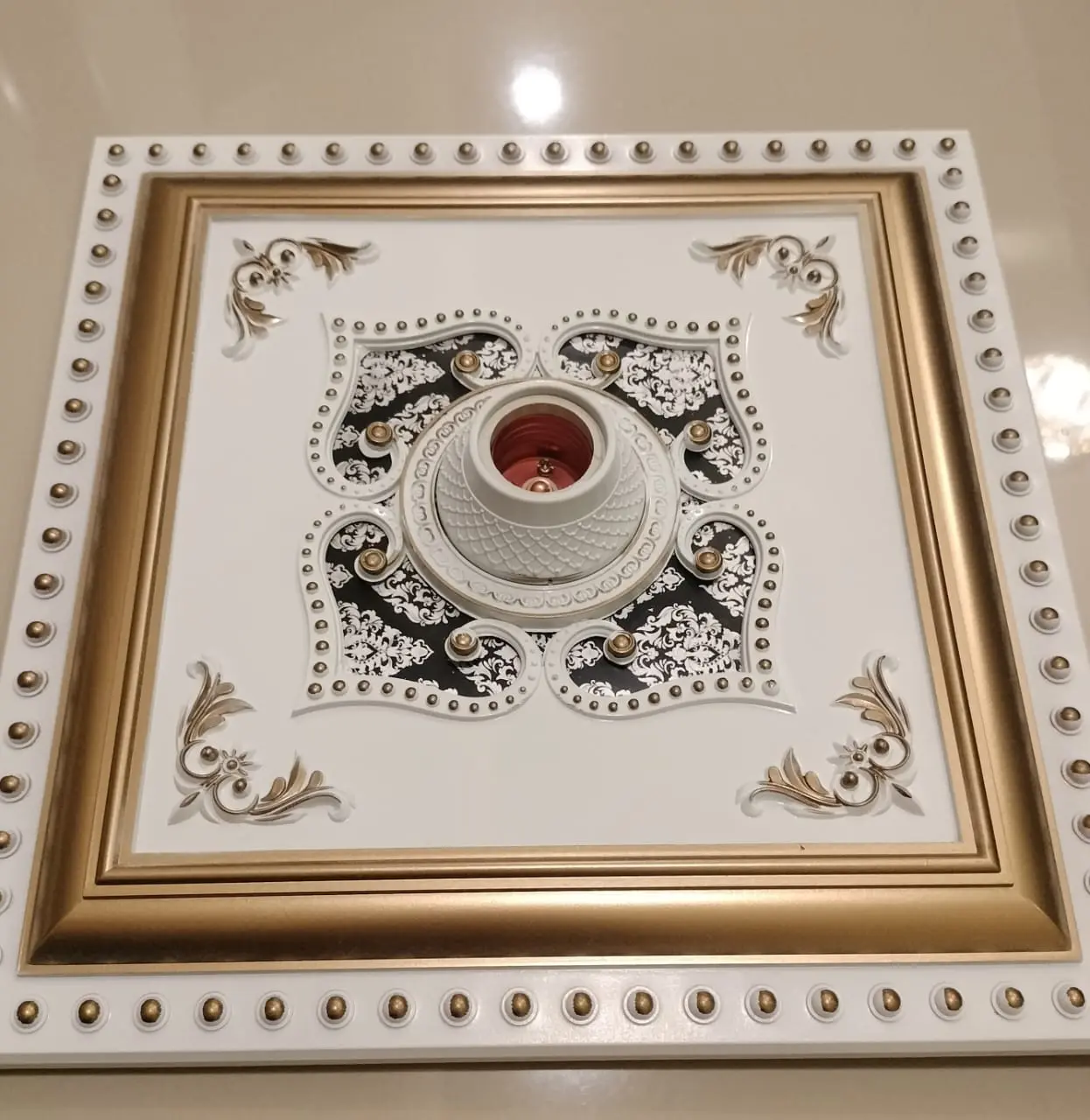 Fitting Lampu hias plafon vicon / ornamen lampu / fitting lampu ornamen / fitting lampu hias ornamen / piting ornamen/ piting lampu ornamen Hiasan Plastik Hiasan Plastik Pvc