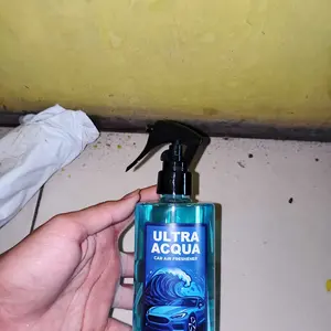 Parfum Mobil Car Freshener Harum Wangi Tahan Lama Menghilangkan Bau Tidak Sedap dan Menggantinya dengan Aroma Menyenangkan
