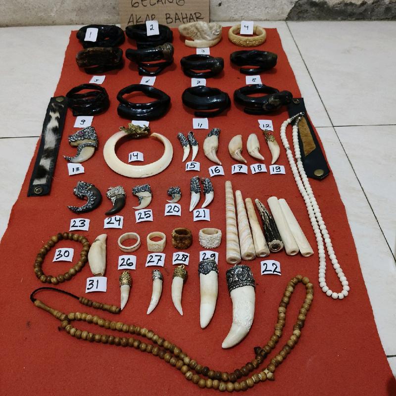 accesories liontin kalung serbaguna 0