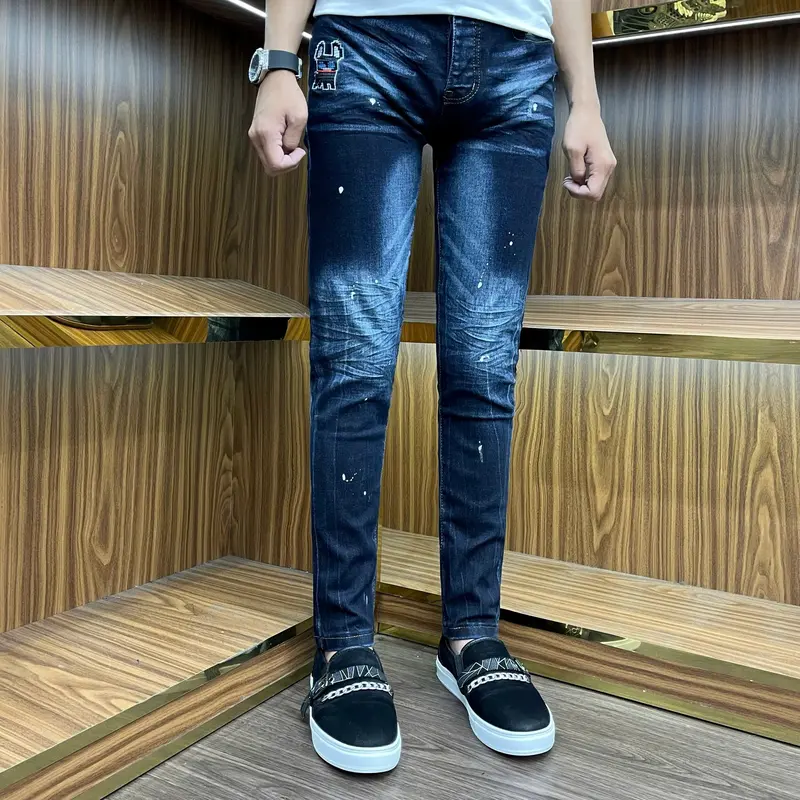 Tổng hợp 8 mẫu quần jeans đen xanh đơn giản có bốn cúc đẹp 8